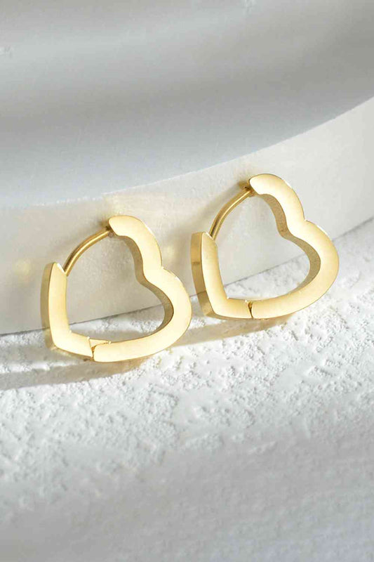 Heart shape huggies earrings in Gold. Stainless steel. Can be use on a child or women