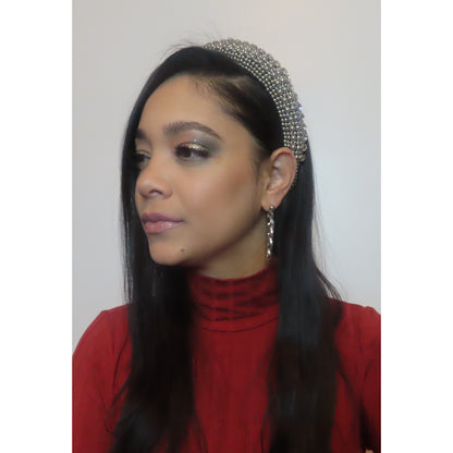 women wearing the rhinestones crown headband in silver color